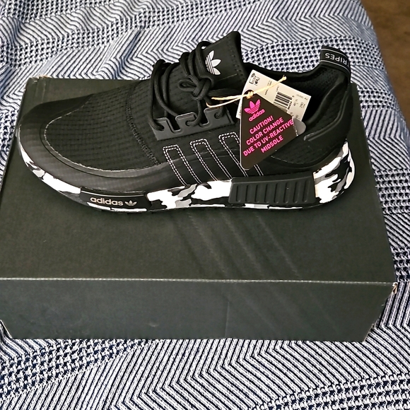 Adidas NMD R1 Camo Sneakers.BRAND NEW IN BOX. NEVER WORN or TRIED ON!!!!! - Picture 1 of 7